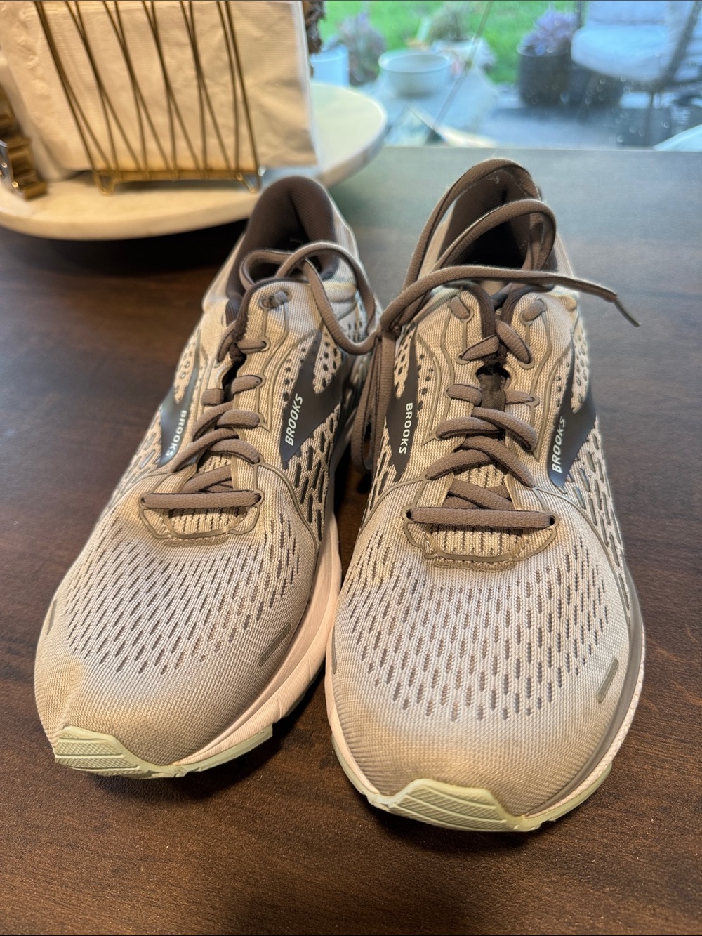 Brooks Women's Athletic Running Shoes - Taupe/Gray